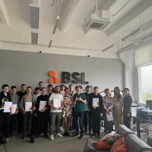 Наши резиденты проходят стажировку в IT-компании BSL - Школа программирования для детей, компьютерные курсы для школьников, начинающих и подростков - KIBERone г. Фергана